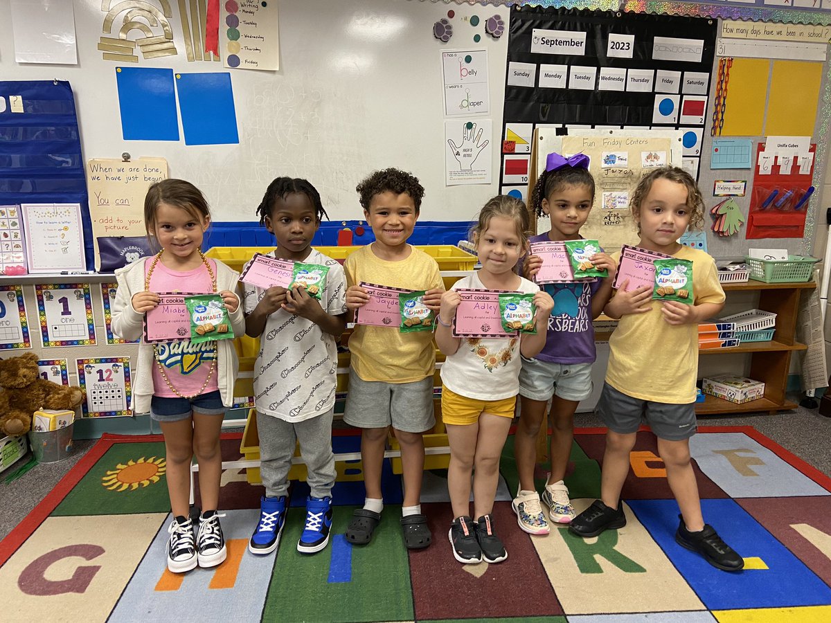 StaceyClancyMBE's tweet photo. These smart cookies know all of their letters and sounds! @HumbleISD_MBE #mbeisfamily #nextkidup https://t.co/tlKBV2vqd8