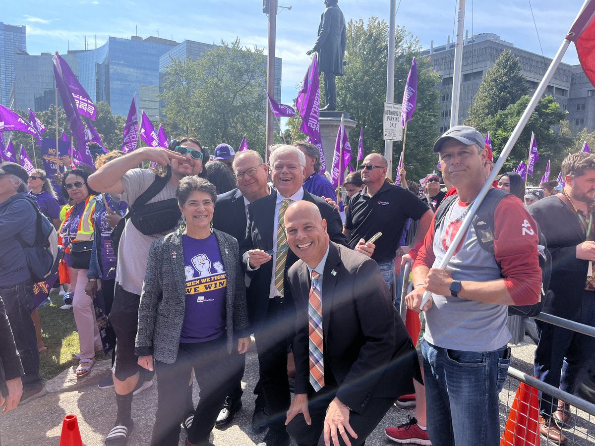LiseVaugeois's tweet photo. Thousands out today to deliver a strong and clear message to Doug Ford and his conservatives. Hands off our Health Care.  We need to protect and strengthen Public Health Care. Fords privatization scheme to sell off health care to his friends needs to end now. #ForPeopleNotProfit https://t.co/2A750sdayV