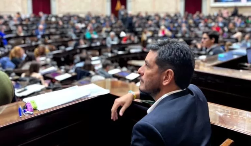 🔸"La creación de la Universidad de Río Tercero es un hito histórico"

📚Lo aseguró el intendente <a href="/ferrermarcos/">Marcos Ferrer</a>, quien destacó: "Creemos que es un hito histórico en la matriz económica productiva y en el entramado social".

🔗+Info: bit.ly/463kON2