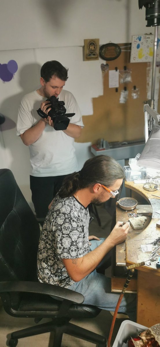 Aujourd’hui ca tourne chez l'ami <a href="/yannloriginal/">yannloriginal</a> pour une collab exceptionnelle entre jouets et bijoux !