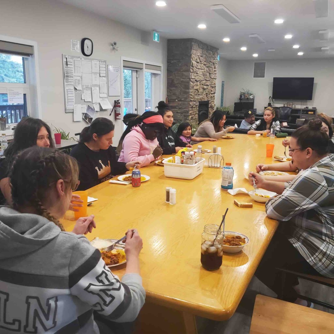 teenchallengeCC's tweet photo. A heartfelt THANK YOU to our generous donors for the fresh produce you’ve shared with our Brandon Women’s Home! In bustling centres like ours, fresh produce disappears quickly as it brings smiles and nourishment to many! 
https://t.co/gDVZFIXYlU
#FreedomFromAddiction https://t.co/nEGCo0kmiR