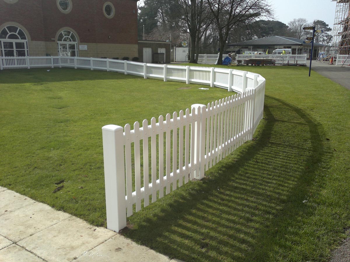 DuralockUKLtd's tweet photo. Did you know that as well as providing fencing for sports and equestrian complexes, we also provide fencing to schools?
When working with children, you need a fencing system you can trust on safety.
#Duralock #PerformanceFencing #BoundariesWithoutLimits https://t.co/sJS4U4rSrW