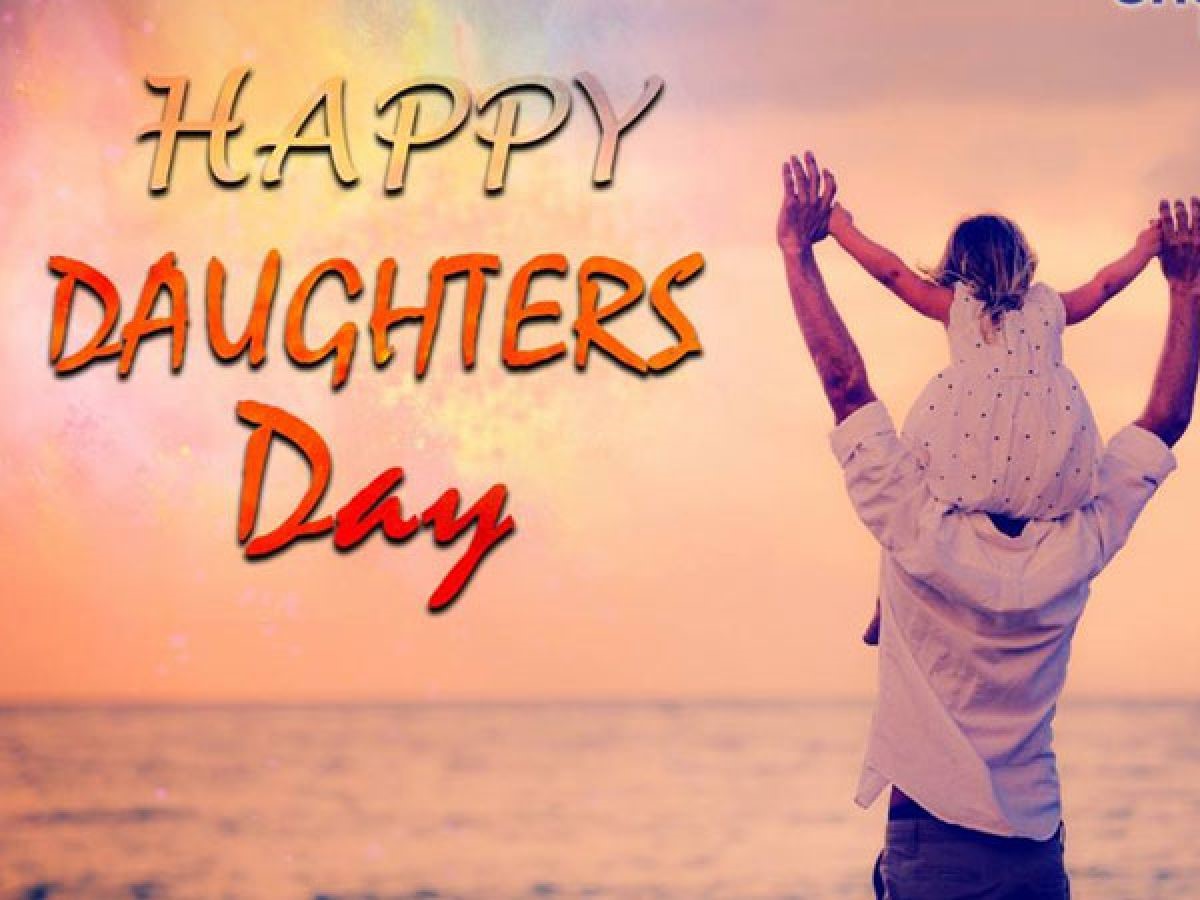 Today is National Daughter Day! 😄 Come to the mall and shop at one of our stores to get a great gift for your Daughter! You can also, stop by one of our restaurants and treat her to a tasty lunch! 😋