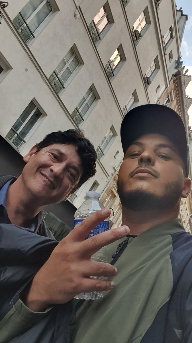 cochardchristop's tweet photo. #hornetlafrappe #planeterap #skyrock pour sa nouvelle #mixtape intitulée « #avantcitésdor
disponible partout 🔥🔥 #unetuerie bravo @HornetLaPeuf https://t.co/vPSA1SEoM3