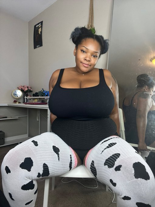 1 pic. 96k ??? 
Can we get to 100?! ? https://t.co/J332SNlPfC