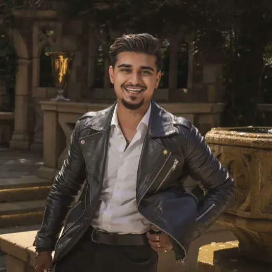 AsianExpressUK's tweet photo. #CrazyRichAgents: Winner of reality property TV show, Krishan Mistry, says anything is possible if you have the determination: https://t.co/lbikm8SfIB https://t.co/kxGMLwc3Qr