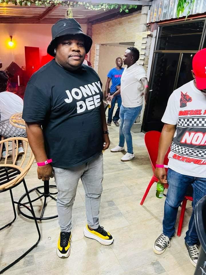 Hard work is the bridge to your dreams. #VenomSneakers, helping you cross it one step at a time. 

Only R1250 per pair (free delivery across Mzansi). WhatsApp 067 682 6852 to order