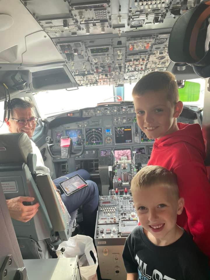 Davescott2812's tweet photo. @TUIUK A massive thank you to the pilots and crew who have made our our holiday and Joshua’s birthday extra special. He will never forget this! 🙌🏻🤩🛫👨✈️ #firstclassservice #pilotinthemaking #makingmemories https://t.co/QzTONtVUAG