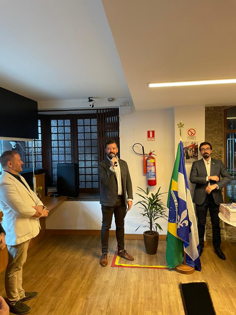 Québec no Brasil tweet media