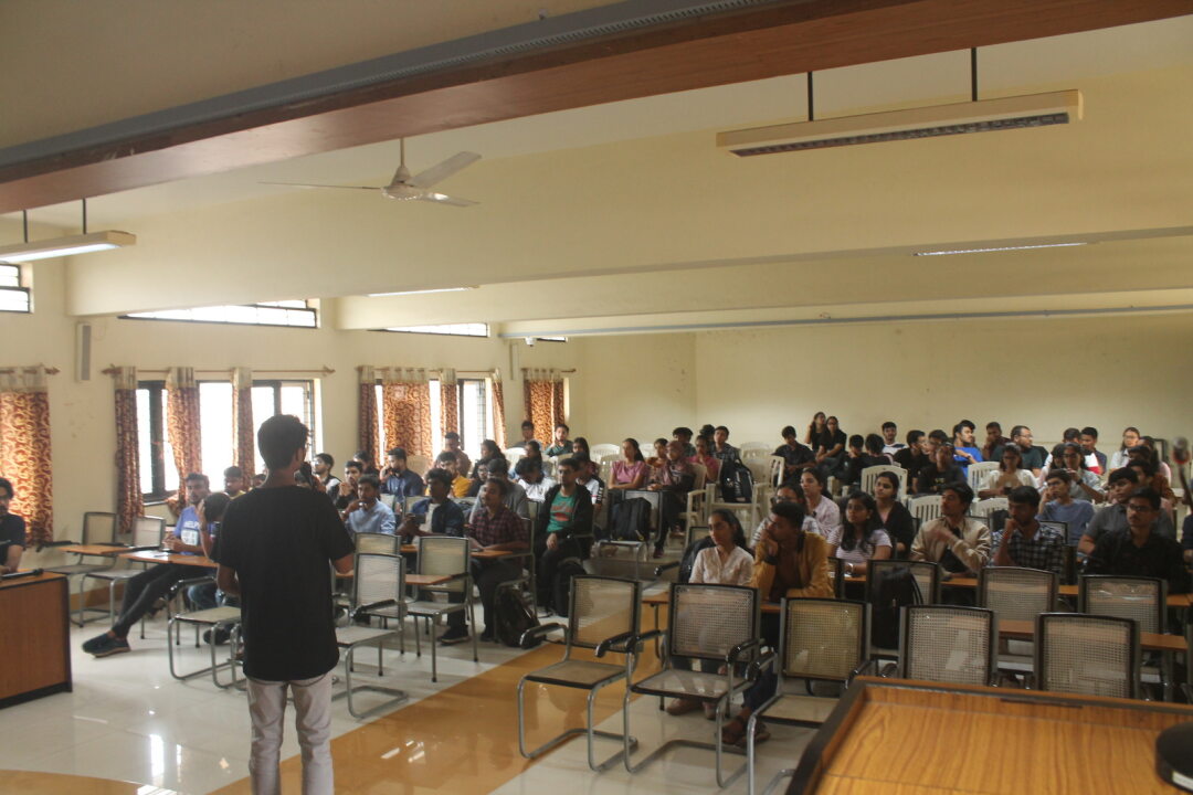 pranavvstwt's tweet photo. Had a fantastic time giving talk on "What is keras-core" at Keras Community day organised by @tfugnashik. #Keras #TensorFlow https://t.co/ZwQR5lEuKW