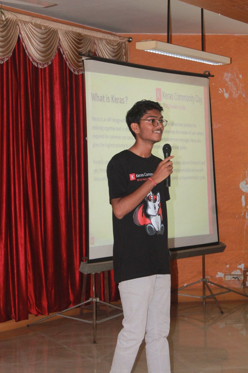 pranavvstwt's tweet photo. Had a fantastic time giving talk on "What is keras-core" at Keras Community day organised by @tfugnashik. #Keras #TensorFlow https://t.co/ZwQR5lEuKW