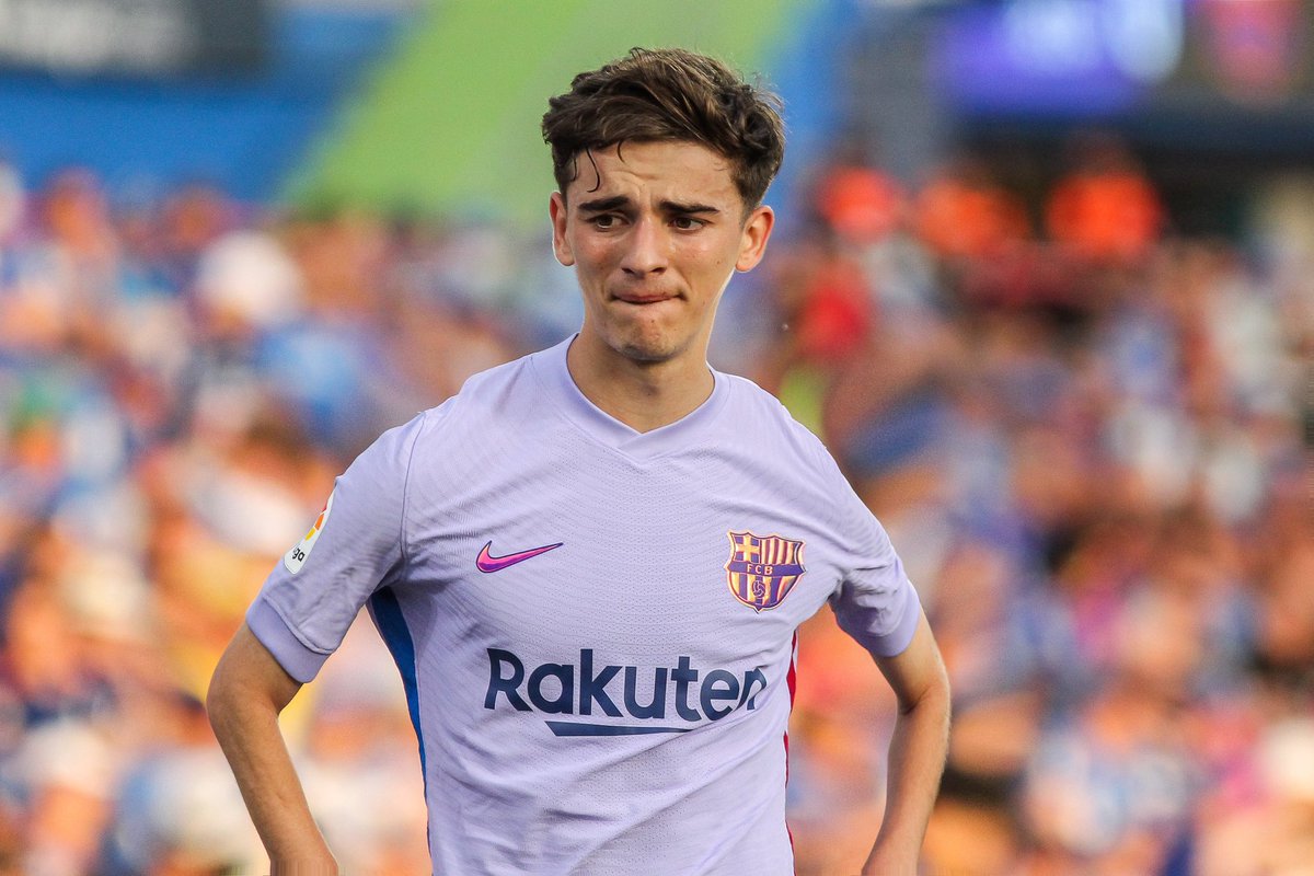 ElRonceroDelFCB's tweet photo. El cambio físico de Gavi tras la baja de De Jong 😱😱😱😱😱 https://t.co/0NQV1kh7Za