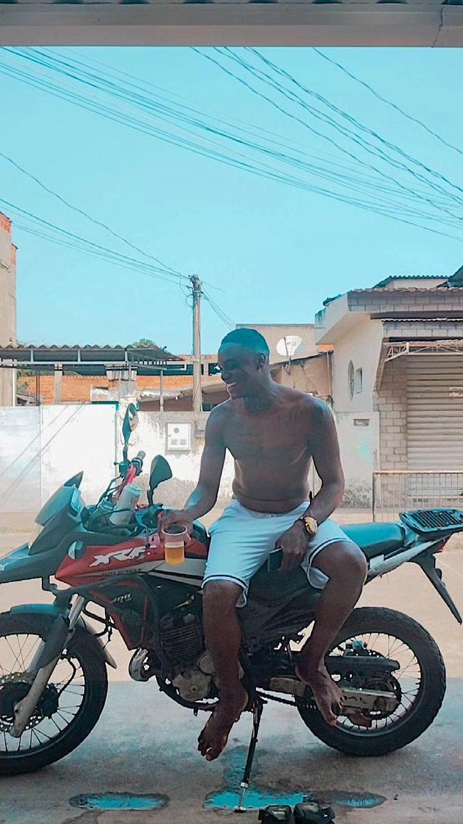 É preciso ignorar muita coisa pra viver em paz🦍🍺