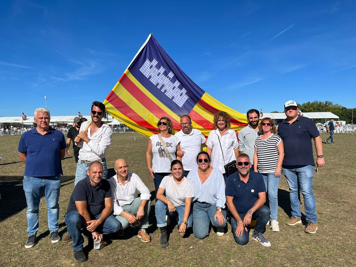 Joves per les Illes tweet media