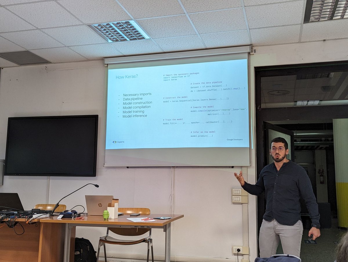 PythonPescara's tweet photo. È in corso il talk di Luca Di Vita su Keras e deep learning all' interno del meetup di GDG Pescara e Python Pescara organizzato presso l'Università G. D'Annunzio di Pescara 🐍

#python #keras #deeplearning #pythonpescara #conputervision

CC @GDGPescara @univUda @python_italia https://t.co/ISd3Ev2S4A