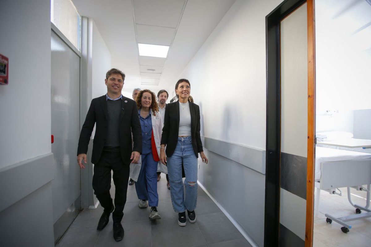mayrasmendoza's tweet photo. Con @Kicillofok estuvimos en el Hospital Iriarte para inaugurar la cuarta sala de internación para adultos, recorrer la obra de construcción del centro de salud mental y del nuevo pabellón de internación pediátrica. https://t.co/98CnoHajES