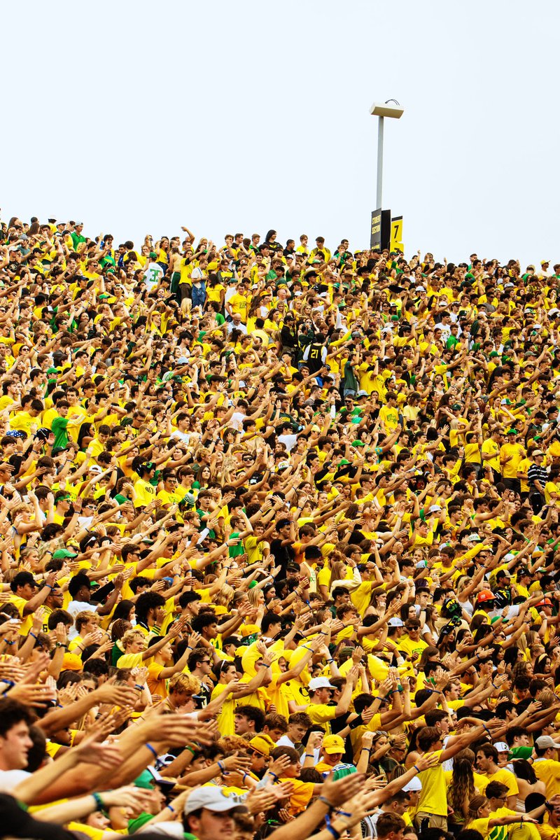 oregonfootball's tweet photo. Welcome to The 𝐎 🦆

#GoDucks https://t.co/UcUP1yKgti