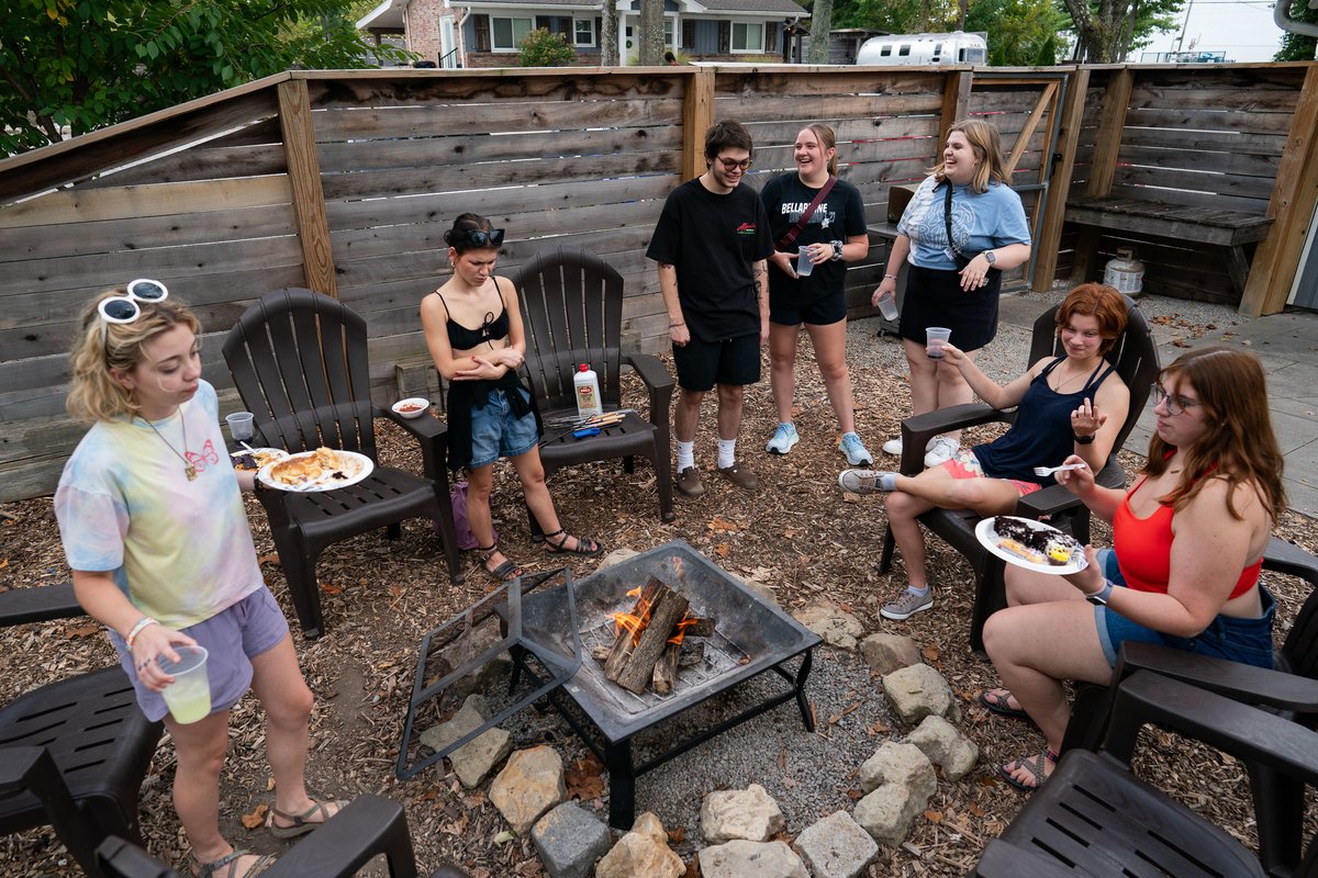 honorsprogramBU's tweet photo. Read all about this year's Honors Picnic in the most recent edition of our Weekly Newsletter. 

https://t.co/fTAzeX62jy https://t.co/VyKZjaMMLl