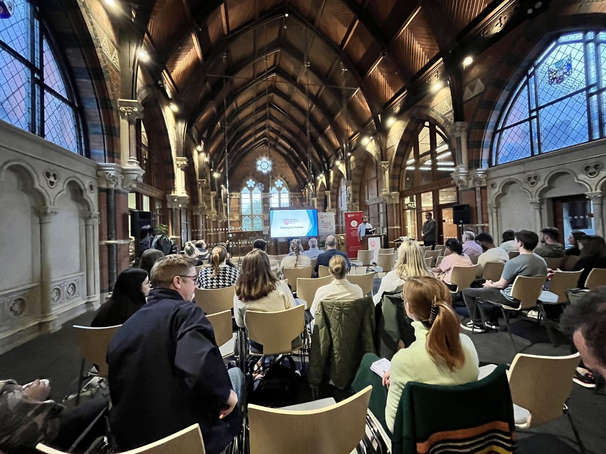 greenatqueens's tweet photo. ‘Greening the Rooftops’ lecture taking place tonight with Chris Bridgman in the Graduate School, looking forward to learning more about #greenrooftops and the benefits of them! 🏙️💚♻️ #QUBSustainability #greenfund https://t.co/MvCttQK5cK