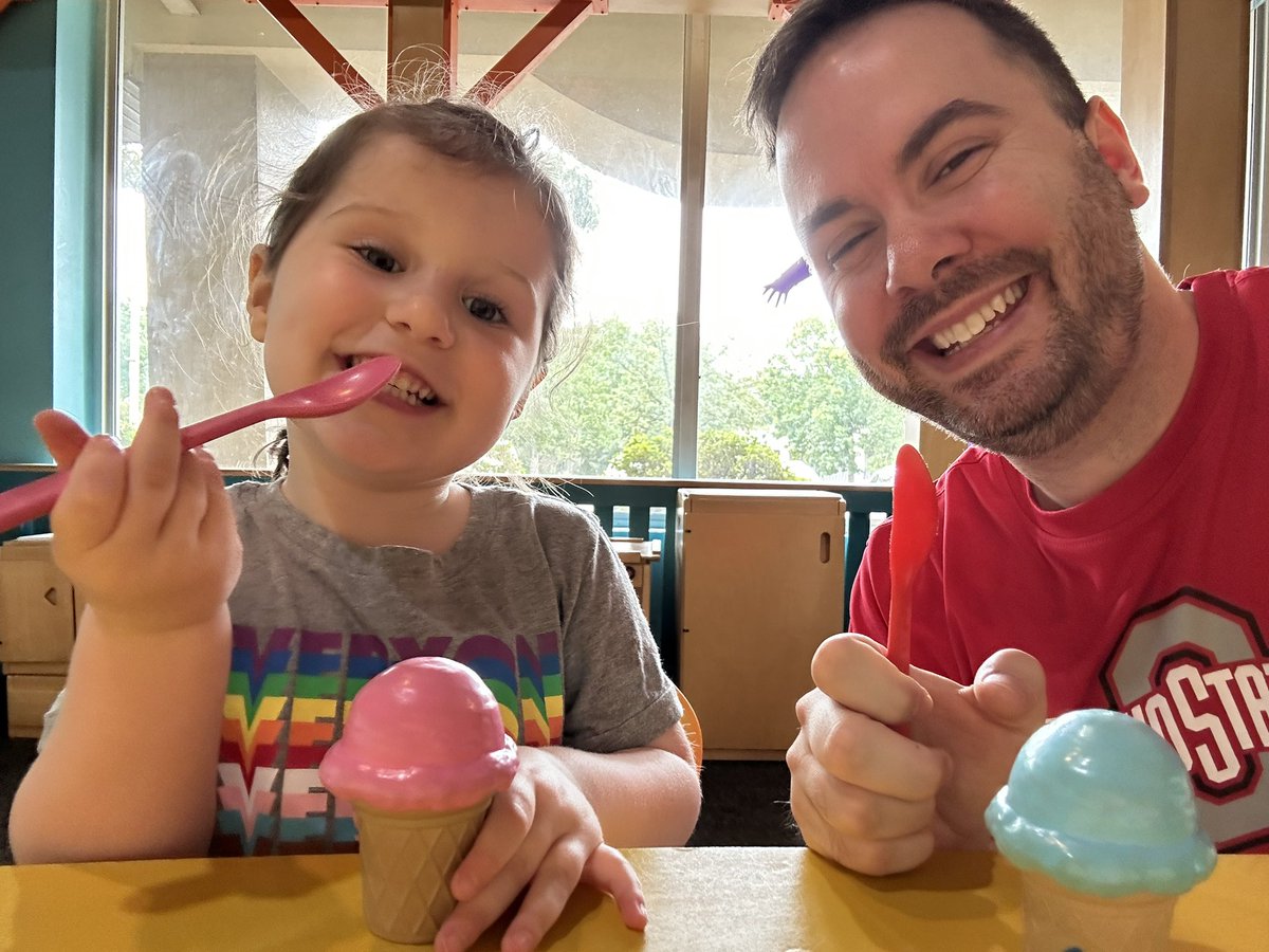 Happy #nationaldaughtersday to my little girl! You are going to be the best big sister to daughter number 2!