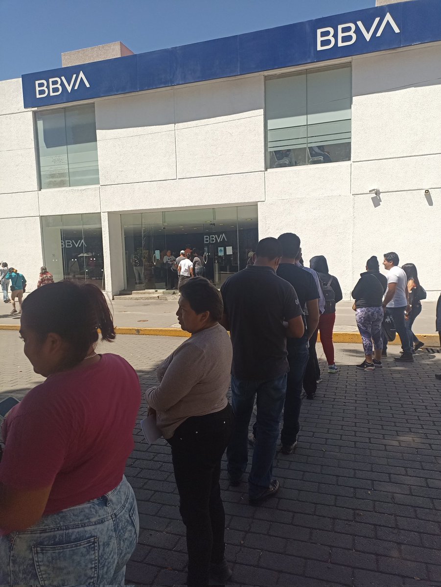 Cronicatgo's tweet photo. Servicio VIP en @BBVA_Mex https://t.co/LoMlOnX77W