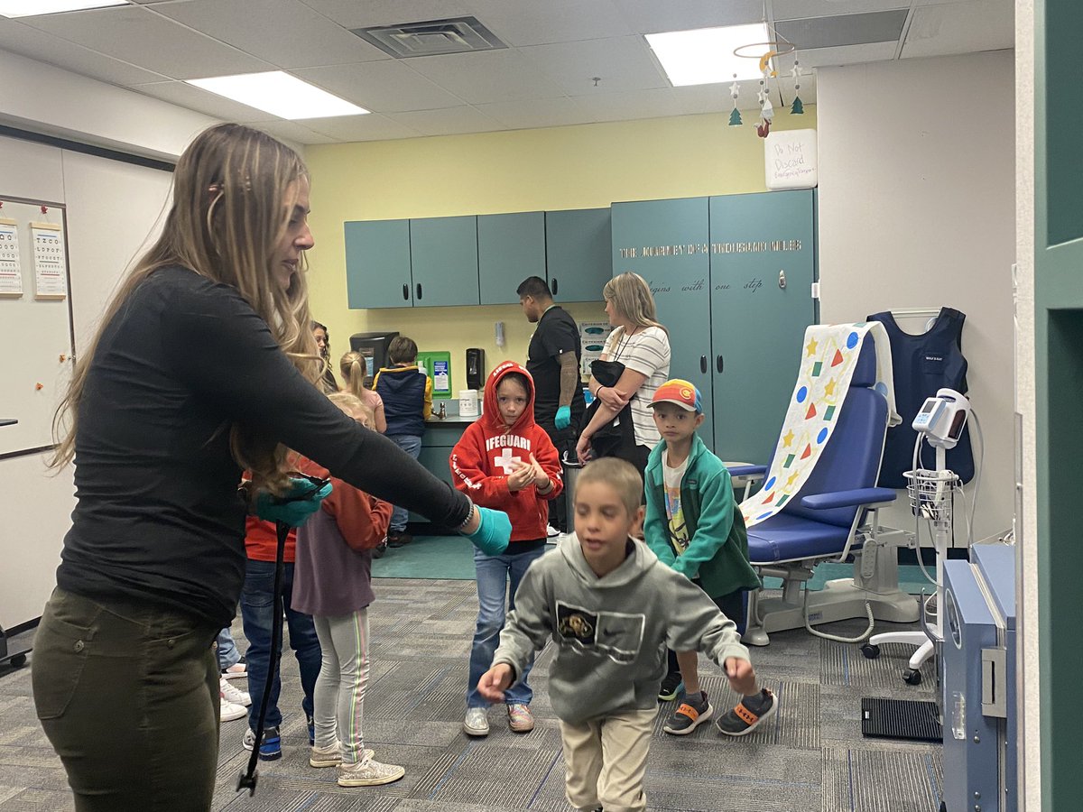 We are so excited to have SBHC at UBE!  Classes visited today to take a tour.  We got to listen to one another’s heart beats, check for germs, etc… <a href="/TonyByrdSuper/">Anthony Byrd</a> @MaggyTovar1 <a href="/summitk12/">SummitCountySchools</a>