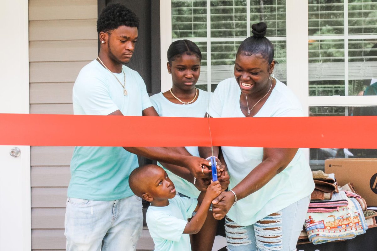 HabitatHorry's tweet photo. Homebuyer Program applications are due this Friday, September 29th at Noon! Visit https://t.co/Z58uFXQQlN for more information! https://t.co/ApN7LayLl7