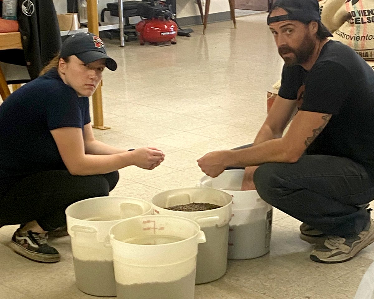 Spotted in their natural habitat, the Roasting Team is found analyzing green coffee, wearing head-to-toe black. Heather joined our wholesale team this summer &amp; has adapted to #roasterlife so fast! You could say these two make quite a kick-ass blend 💪

AEROASTERY.com ⚡