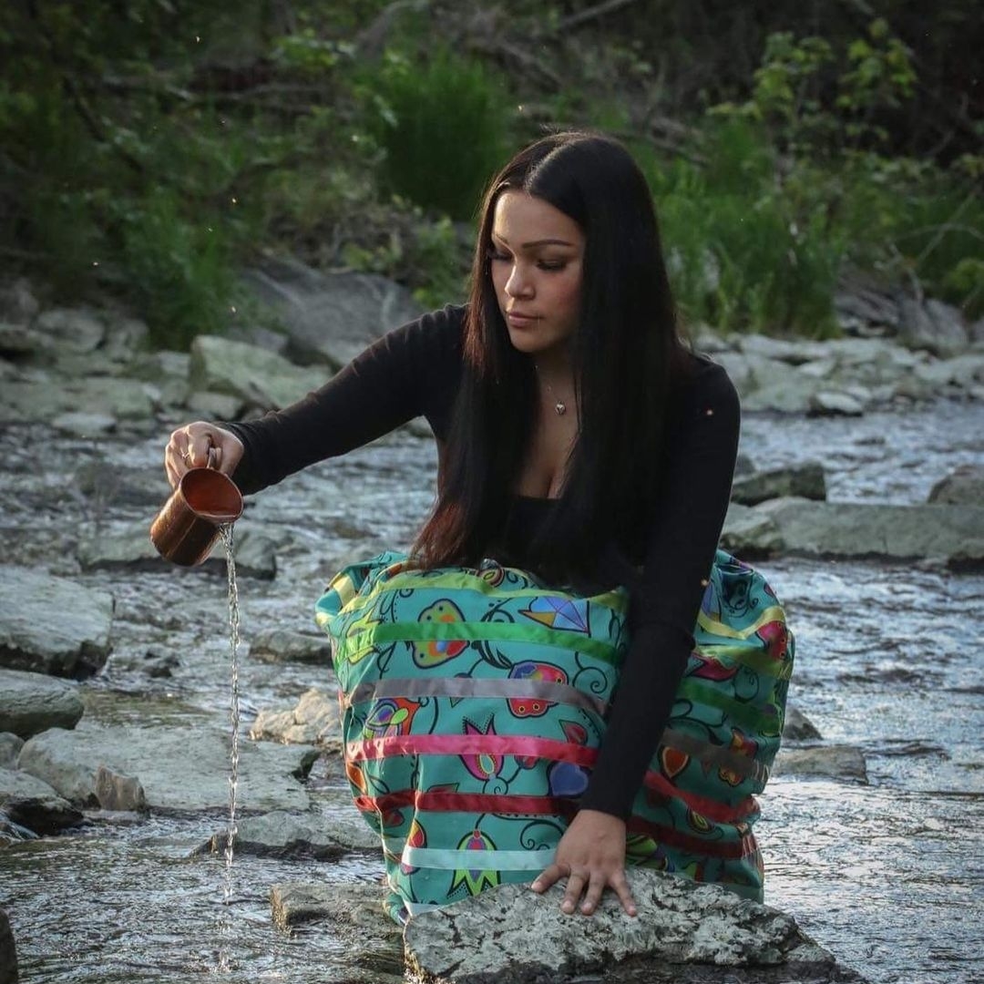 Activists We Love: Autumn Peltier, <a href="/autumn/">󠂪</a>.peltier
Known as “the water warrior,” Autumn is an Anishinaabe Indigenous clean water activist who began her fight for the right to clean water for Indigenous Canadians at just 8 years old.