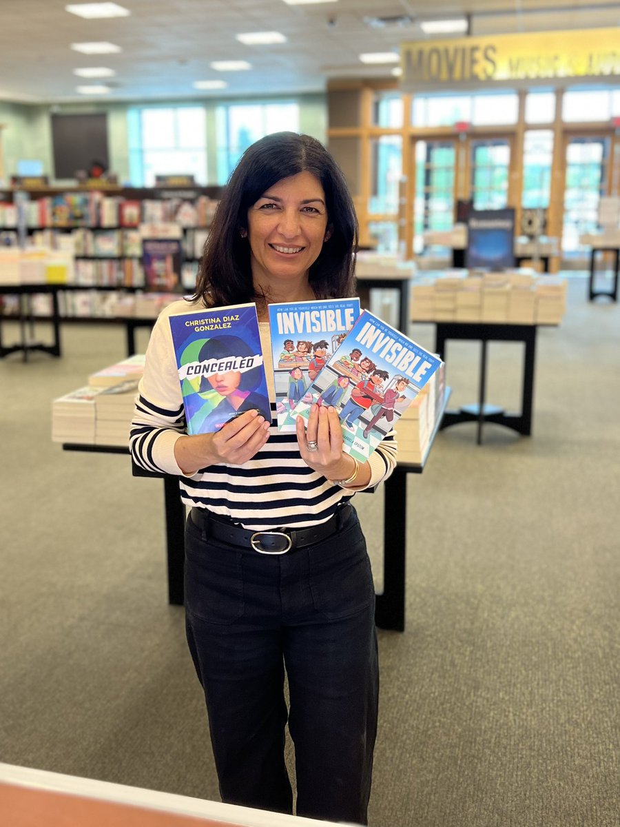 ChristinaDG's tweet image. In Grand Rapids, Michigan for school visits and stopped by the wonderful @SchulerBooks and @BNGrandRapids to sign some books. #grandrapids #michigan #signedbooks #booktwitter