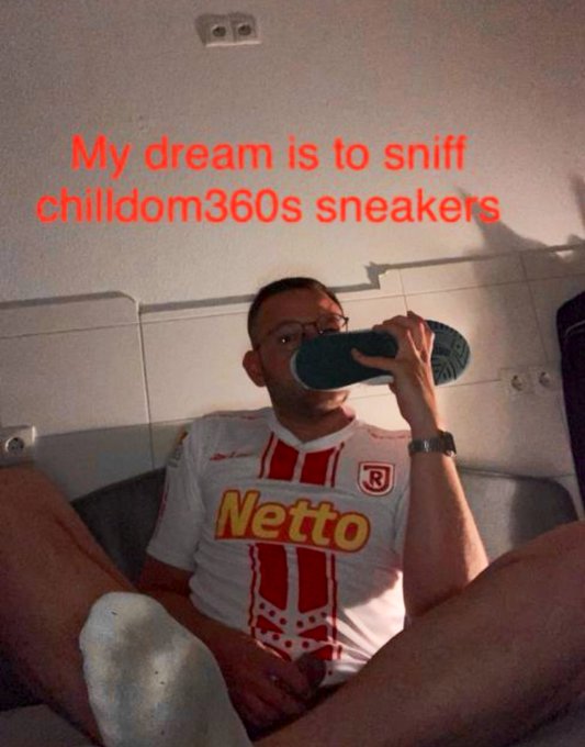 LOL @michimjunik from Munich begs me to buy my old, worn-out sneakers at the original price! 😂😂 https://t<a class="tags" target="_blank" title="On Twitter" href="/?out=eyJ0eXAiOiJKV1QiLCJhbGciOiJIUzUxMiJ9.eyJpYXQiOjE3MjA4MDEyNzAsImlzcyI6InR3cG9ybnN0YXJzLmNvbSIsIm5iZiI6MTcyMDgwMTI3MCwiZXhwIjoxNzUyMzM3MjcwLCJyZWRpcmVjdF91cmwiOiJodHRwczovL3R3aXR0ZXIuY29tL21pY2hpbWp1bmlrIn0.9iMVisYsATePVv-crTa8r7OFsEDJFC6KApMrogB6M48SKWISjjFAJ1gPvmuVaCi8KeXEhD6pg4trwXN318BzbQ">@michimjunik</a><a href="/tag/newpost"class="tags"><span>#newpost</span></a>