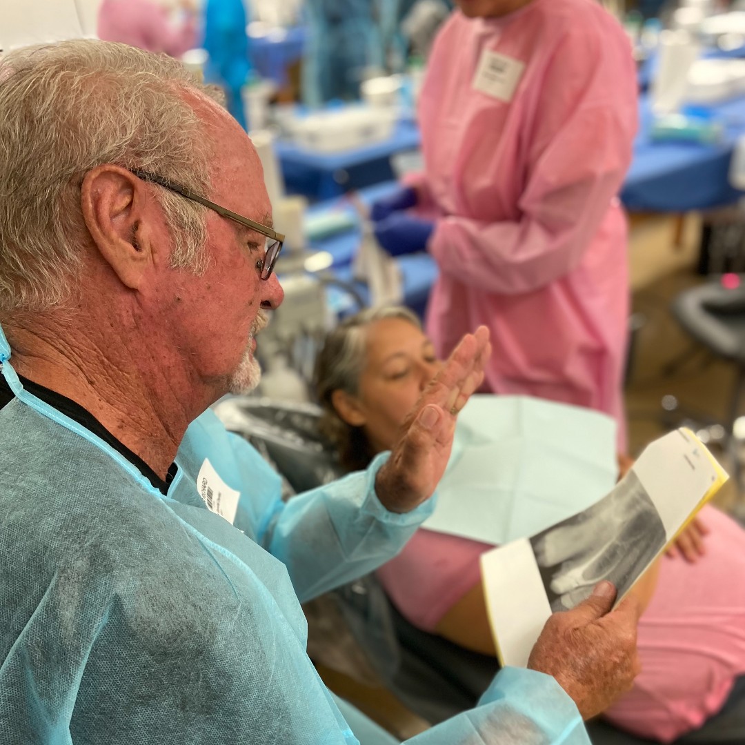 HealCal's tweet photo. Calling all healthcare professionals! We have clinics from #NevadaCounty to #NorthCounty this fall, and we need more hands. Sign up today! https://t.co/dposflEgL4

#volunteerism #motivationmonday #dentists #hygienists #optometrists #dentalassistants https://t.co/Nm7S3Fr2HH