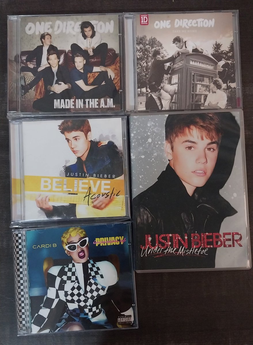 folkorange's tweet photo. 🚨VENDA DE CDS COM FRETE GRÁTIS 🚨

oii, pessoal, estou vendendo alguns CDs com frete grátis dependendo do seu estado. Tenho avaliações positivas de vendas aqui no meu perfil :)

Se puder me ajudar dando RT para chegar em mais gente, ficaria muito grata 💗 https://t.co/3FiVdMy64N