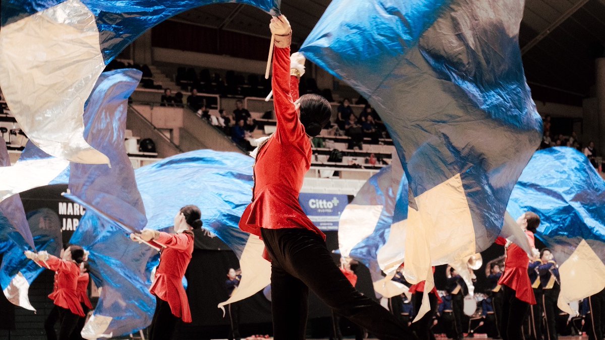 ［ FUN ］

この後の
景色が
＿＿＿＿＿＿＿＿
LIVE YOUR LIFE.
<a href="/YOKOHAMAROBINS/">YOKOHAMA ROBINS</a> 
#マーチング祭
#marching