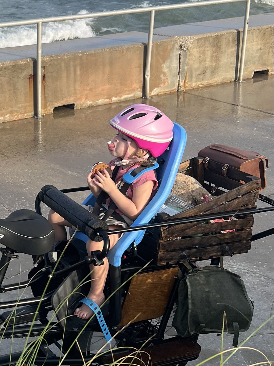 ColesEcoles90's tweet image. @radwagon #radwagon4 #dadwagon 
Cookie break