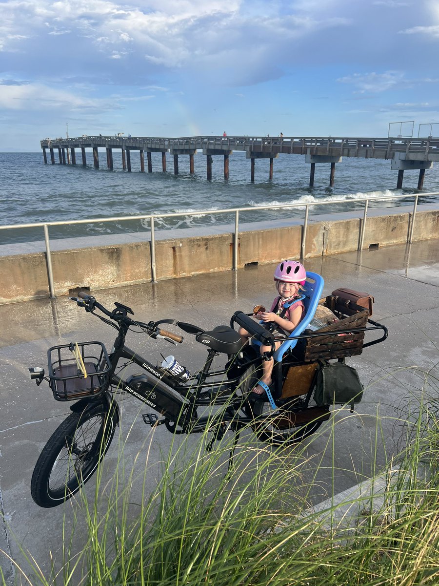 ColesEcoles90's tweet image. @radwagon #radwagon4 #dadwagon 
Cookie break