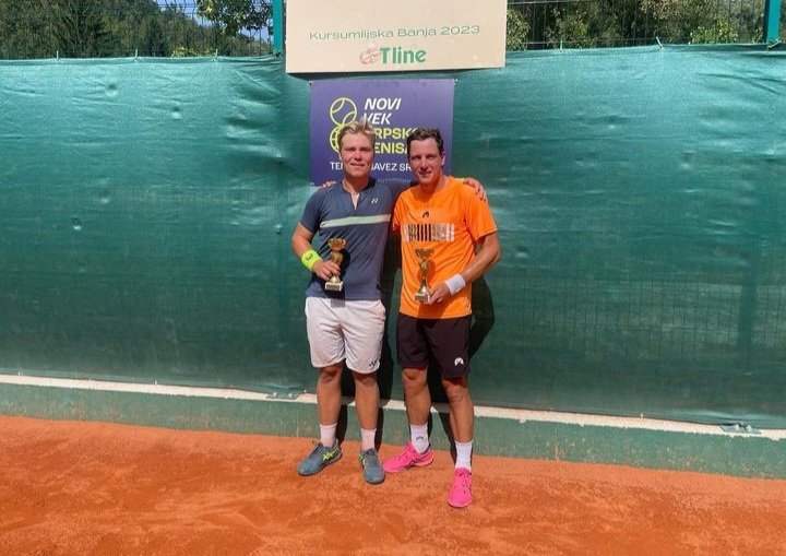 Not_Esportivas's tweet photo. ITF TENNIS!
Parabéns aos tenistas campeões do @worldtennis de M15 de Kursumlijska Banja na Sérvia.
Simples: @Luka_Pavlovic_ (🇫🇷)/🏆 (3)
Duplas: Andrey Chepelev / Svyatoslav Gulin
#ITFTennis #KursumlijskaBanja #TLine #serbiantennis #LukaPavlovic #AndreyChepelev #SvyatoslavGulin https://t.co/XsvWrGVolr