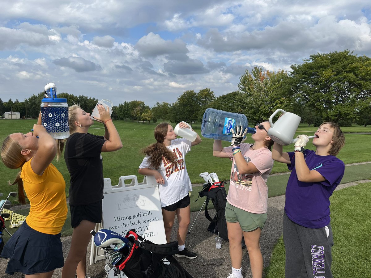 mrsallen158's tweet photo. Team spirit day- “anything but a water bottle” plus prizes for the first to sink 50 putts. So sad the season is almost over. PS Can you guess the preferred snack of the girls golf team? @HHS_Athletics1 @MrsStarnes158 https://t.co/OqXx6Obzcd