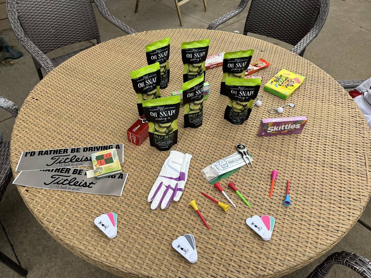 mrsallen158's tweet photo. Team spirit day- “anything but a water bottle” plus prizes for the first to sink 50 putts. So sad the season is almost over. PS Can you guess the preferred snack of the girls golf team? @HHS_Athletics1 @MrsStarnes158 https://t.co/OqXx6Obzcd