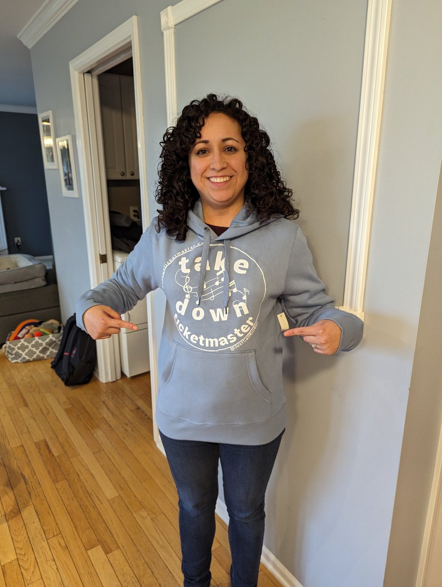 beatriz00000's tweet photo. I am ready for the #TSTheErasTourFilm  at @AMCTheatres in  #Michigan! 

#TakeDownTicketMaster #TaylorNation #TaylorSwift https://t.co/B8MnD8lWnh