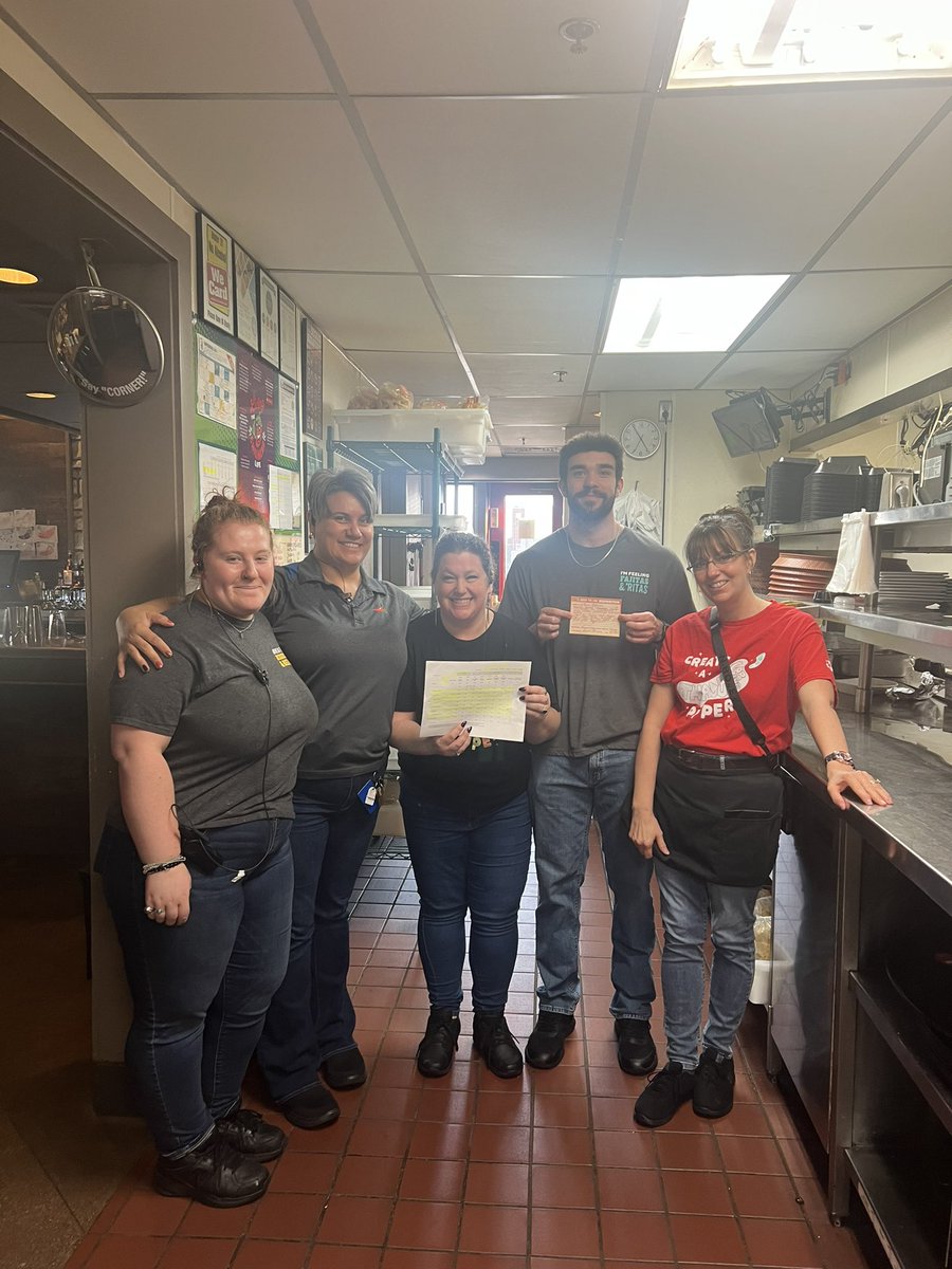 FlaviaBecerra_'s tweet photo. Celebrating  our Outstanding score cards results for this weekend.Cheers to Penny, Tajh,Grayson,Josh,Jessie, Pam.Nick and Nate for taking mg care our guest and make them feel special! #❤️myteam.@GumpMike @AlannaKaihara @NicholasBPaxton @WillySandoval40 https://t.co/4SpqIkJFhJ