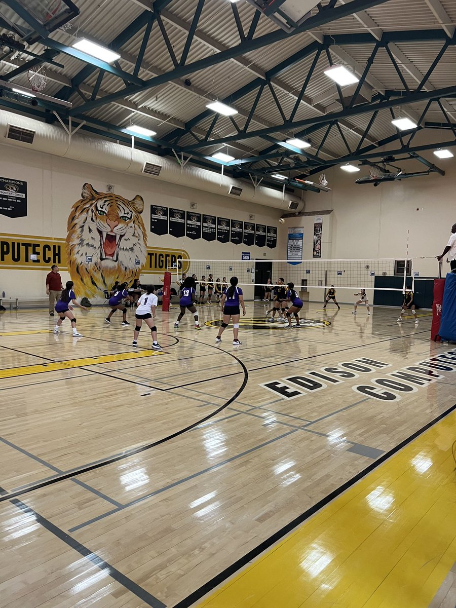 Yosemite at Computech.  FUSD Middle School Volleyball.
