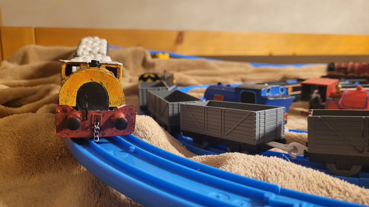 flitzey's tweet image. Completed version of my Bill goober that I made out of a Henry's tender #ttte #plarail #trackmaster