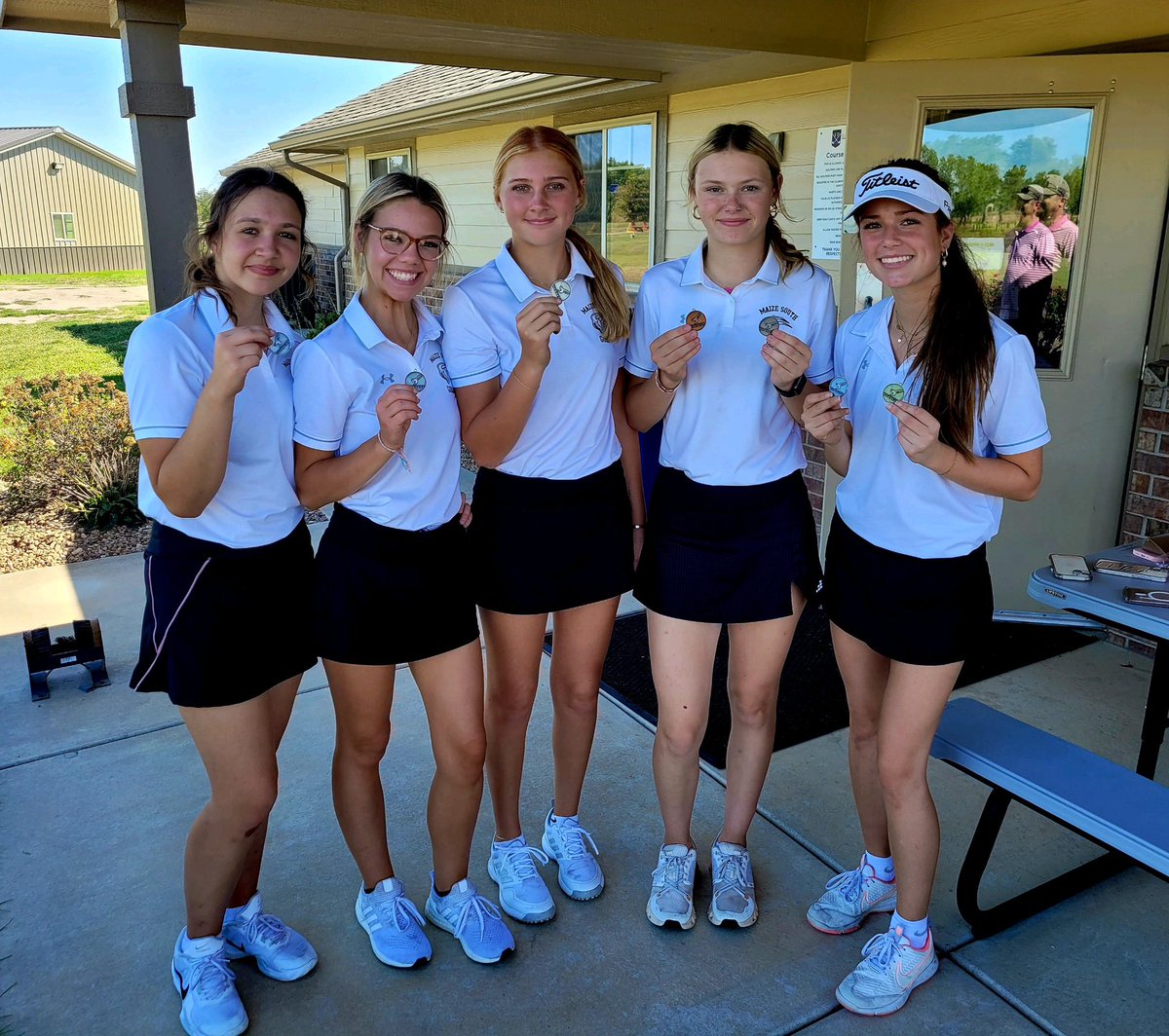 maizesouthgolf's tweet photo. MSHS JV girls golf finished second at the Valley Center JV Invitational. Harper Hohnbaum finished first, and Avery Morgan finished tenth. https://t.co/FkZ0IdrUvA