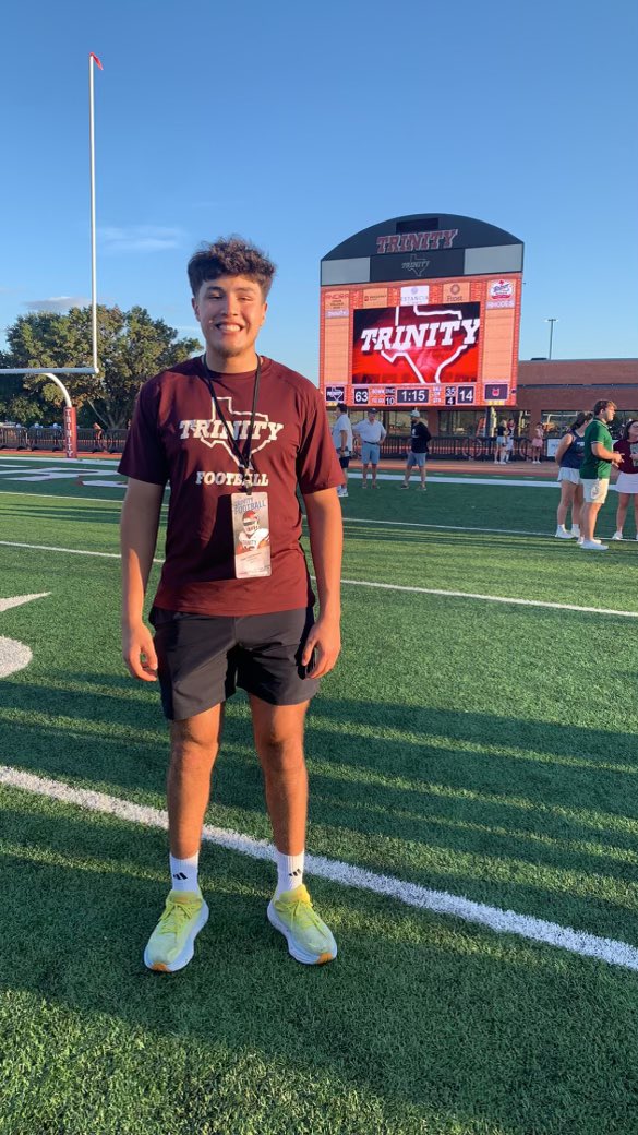 J_Rod1_'s tweet photo. @TUFootballTX for the win‼️ Thank you for the invite @CoachGezella!!!

@CoachJohnson_10 
@CoachMCantu https://t.co/BOcuNAE8kg