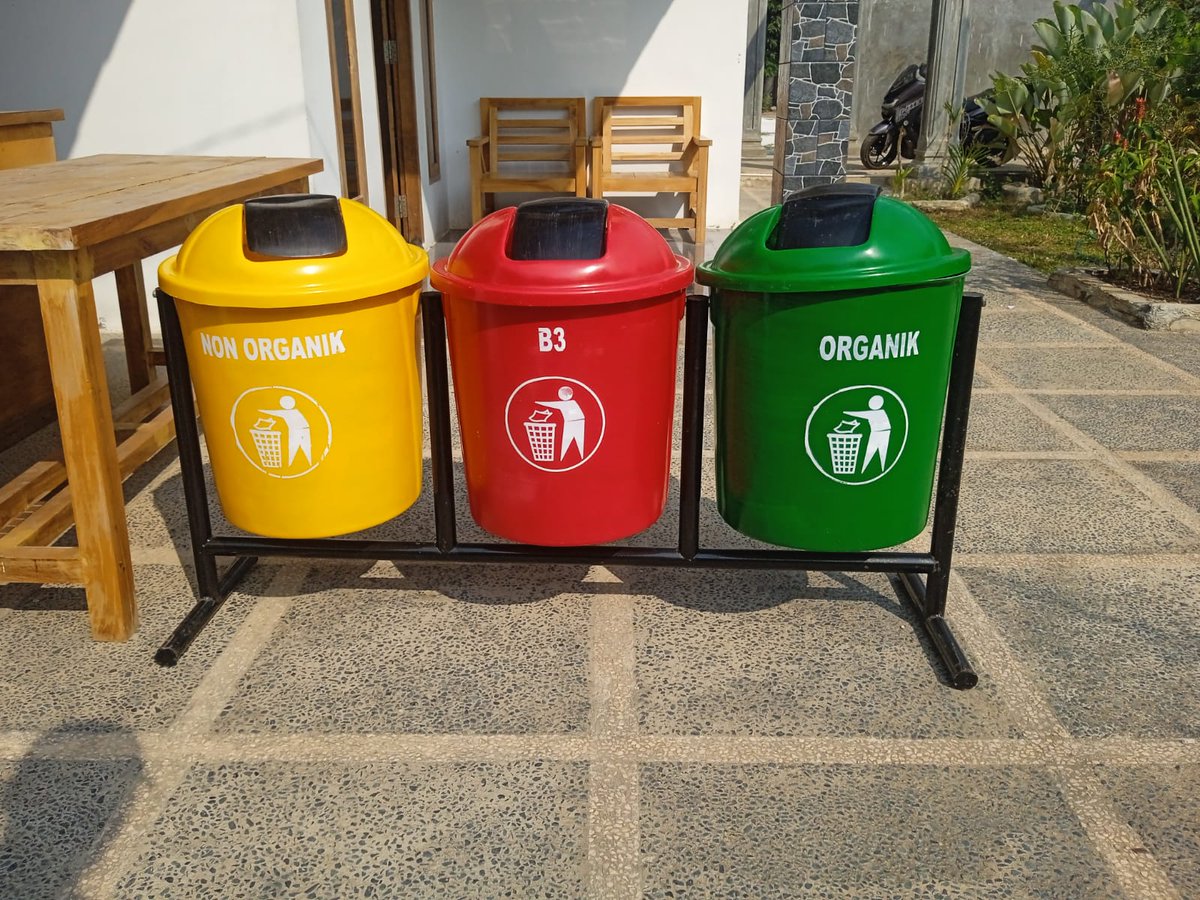 Amar14Ajay's tweet photo. Buanglah Sesuatu pada Tempatnya https://t.co/3yX4SUQoQd