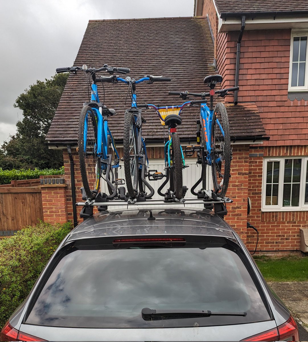 AlexaBradley22's tweet image. The @CSSC_Official Motive-8 September challenge was good motivation to finally get the bike racks for the car sorted 🚴‍♀️ #MyCSSC #M8S