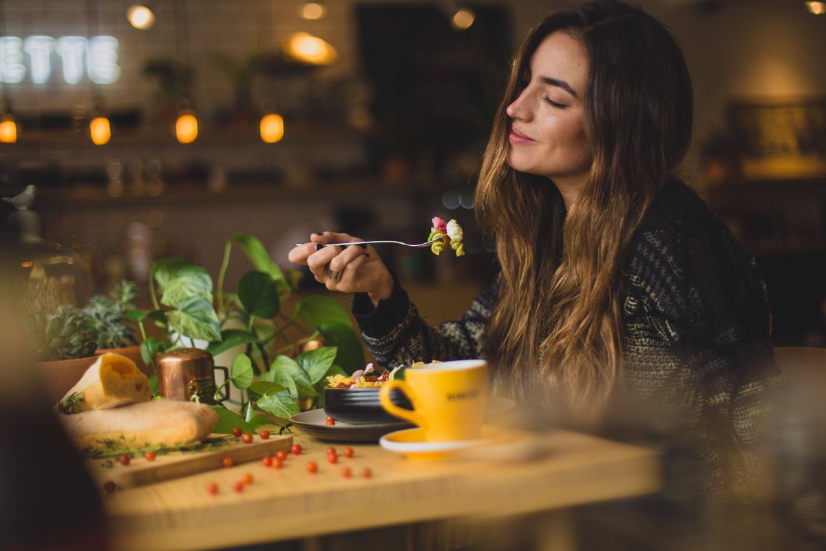 EatReadyGo's tweet photo. Cu ERGO, timpul petrecut cu cei dragi primește prioritate. Descarcă aplicația acum și bucură-te de fiecare moment. 📷 #MaiMultTimpPentruFamilieșiPrieteni #EatReadyGo https://t.co/l1PHA3I1KA