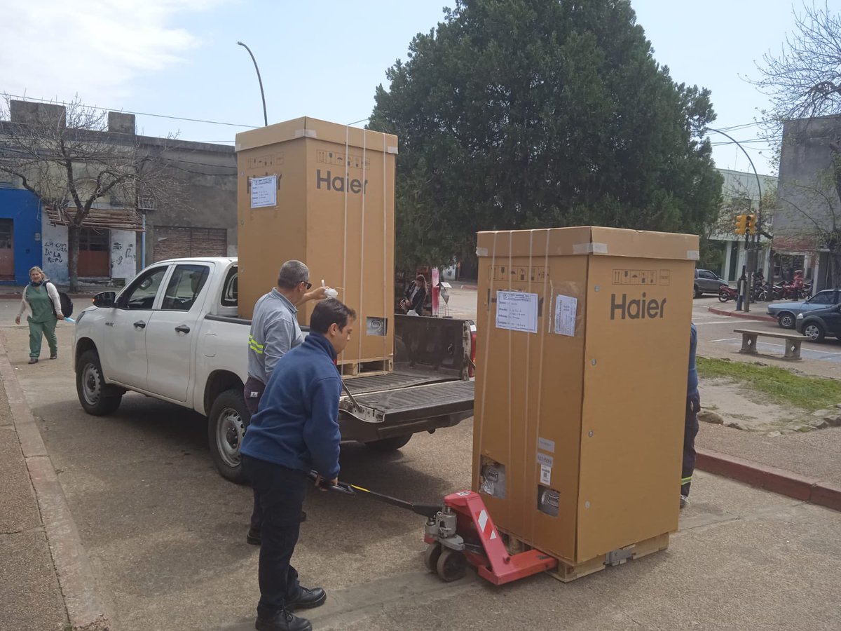 Continuamos con nuestro compromiso de brindar lo mejor en salud. 
Hoy Salto recibió las heladeras Haier, de ultima generación que no solo mejoran los procesos en la logística sino que también garantizan la cadena de frío de las vacunas. 

Agradecemos el apoyo del <a href="/MDN_Uruguay/">MDN Uruguay</a>