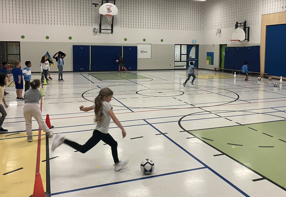 Mr_Gulick's tweet photo. 3C had fun working on their foot skills with soccer bowling. @StJuanDiegoOCSB https://t.co/pPBsfbOEz0